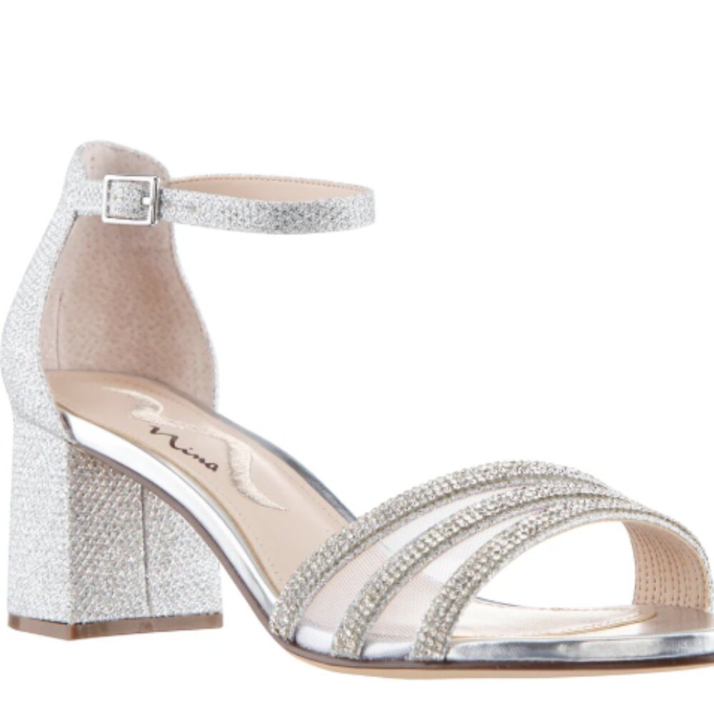 Nina ‘Nagida’ color Silver Dream size 8 1/2